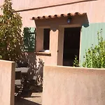 Les Oliviers غريمو