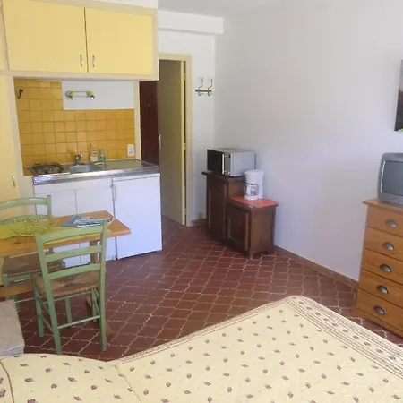 Les Oliviers Apartment