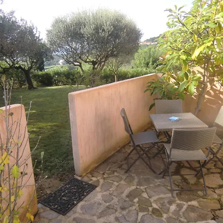 Les Oliviers * Grimaud