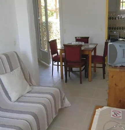 Les Oliviers Apartment